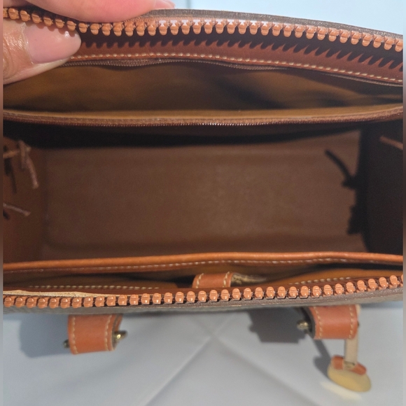 Dooney and Bourke Vintage Tan Leather Satchel - Picture 11 of 12
